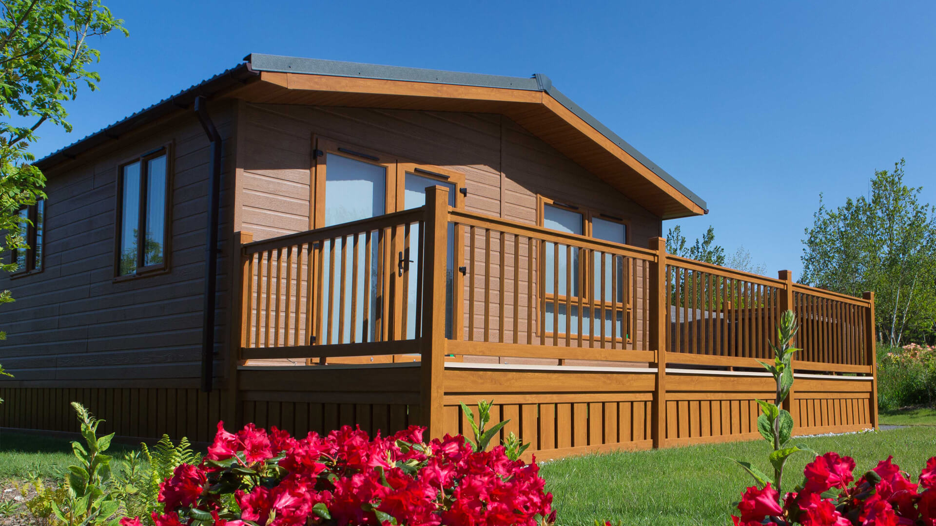 Oak Balustrades with Modern Silver Birch Decking